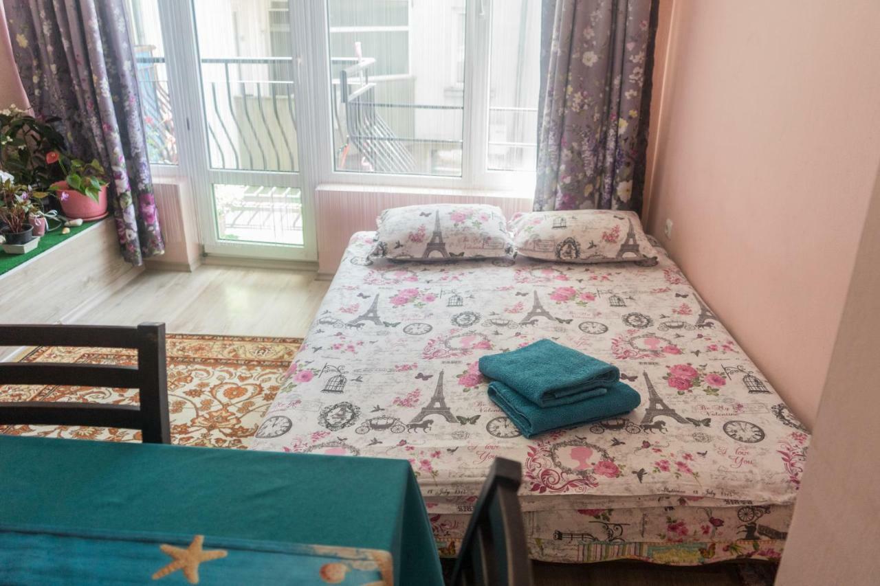 Apartment Eve Varna Esterno foto